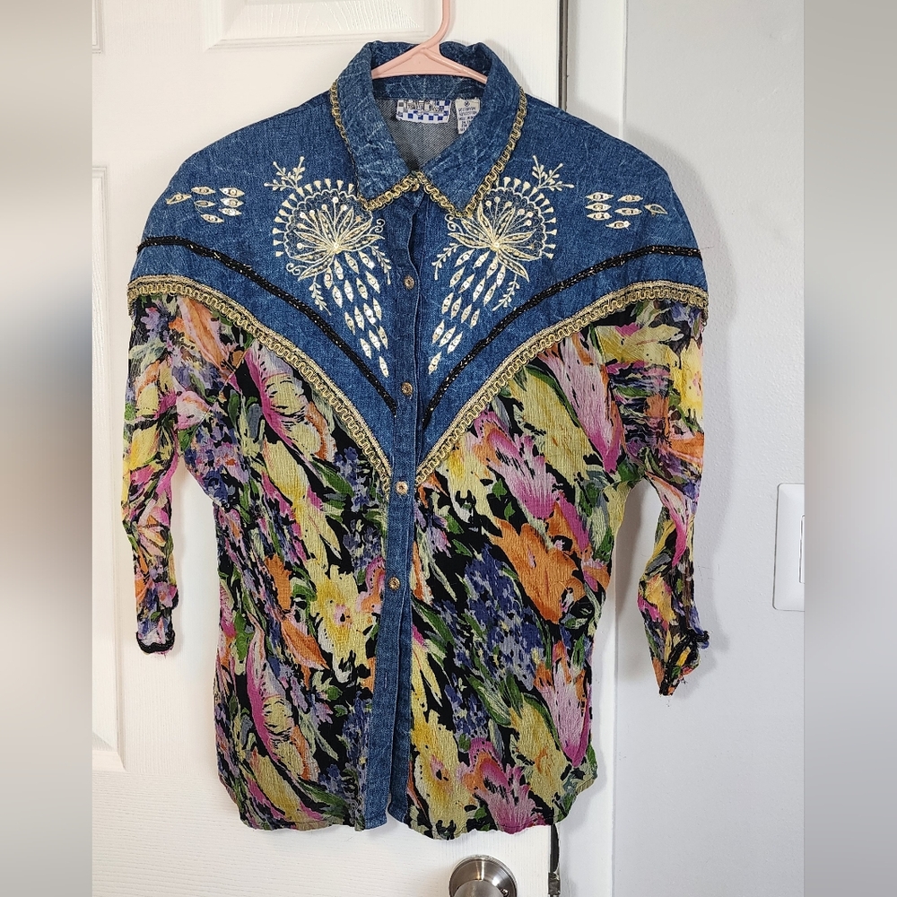 Pretty Bleu womens sz M blue jean button front shirt blinged out floral sleeves